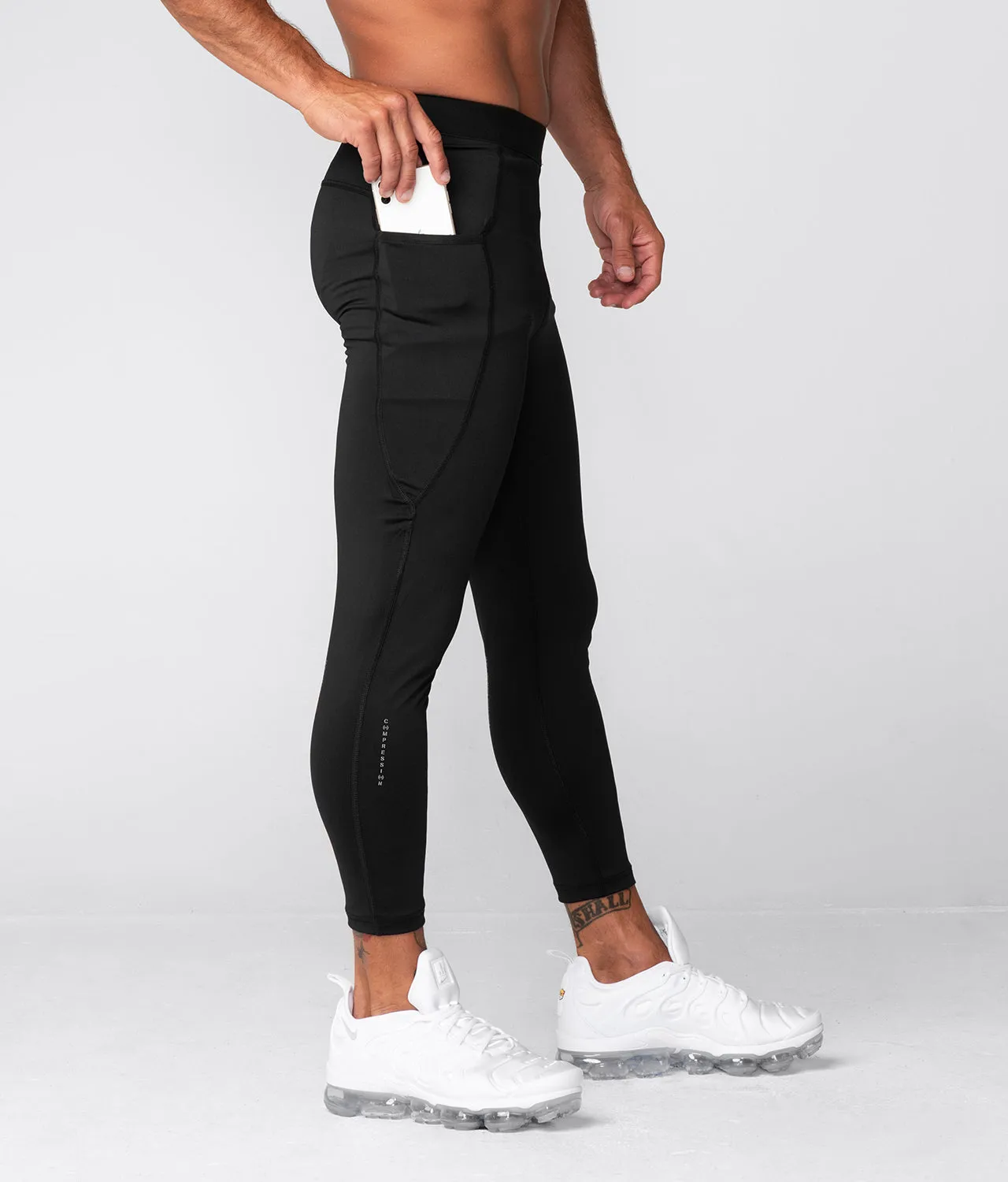 9500 . Compression Regular-Fit Pants - Black