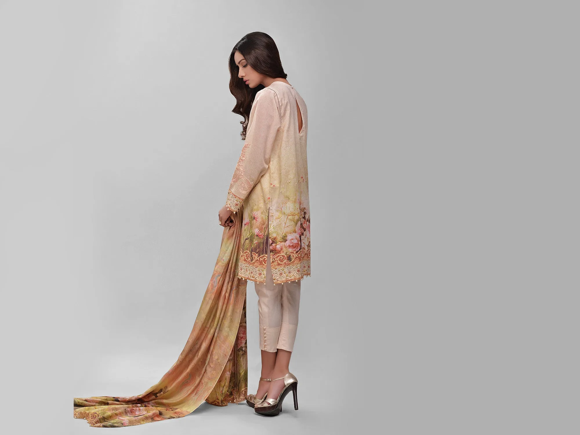 AUJ Lawn Collection 2016 Vol 1 – Design 5