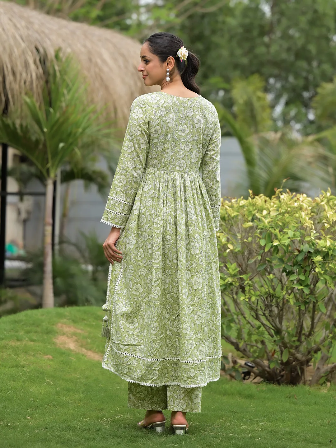 Green Floral Print Cotton Nyra Cut Kurta Pant Set