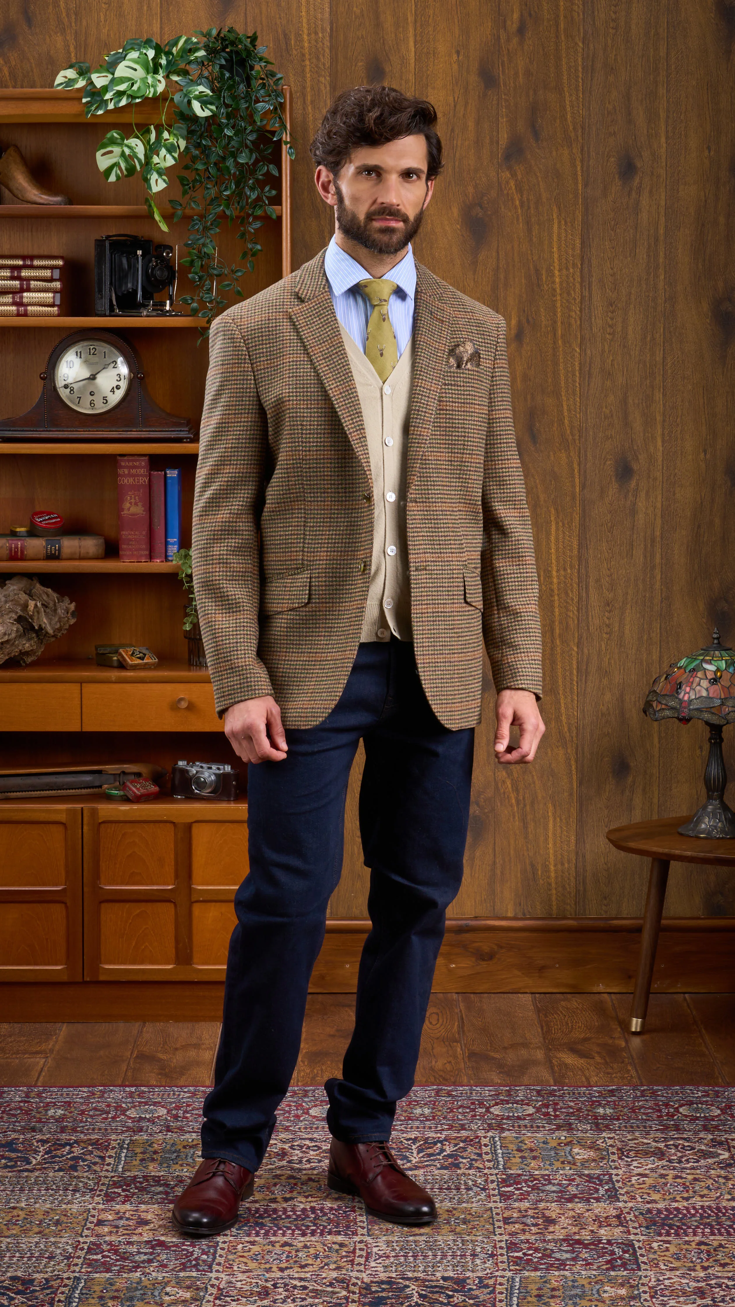 Men's Geelong Lambswool Cardigan in Natural - Classic Fit