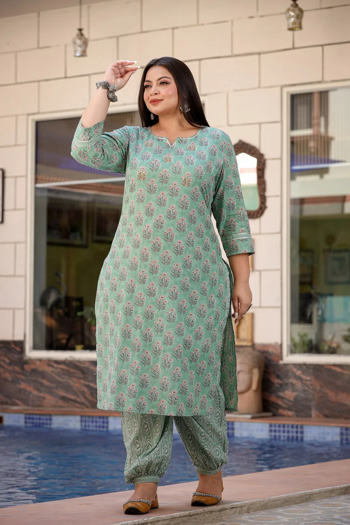 Plus Size Floral Printed Pure Cotton Kurta With Harem Pants & With Dupatta