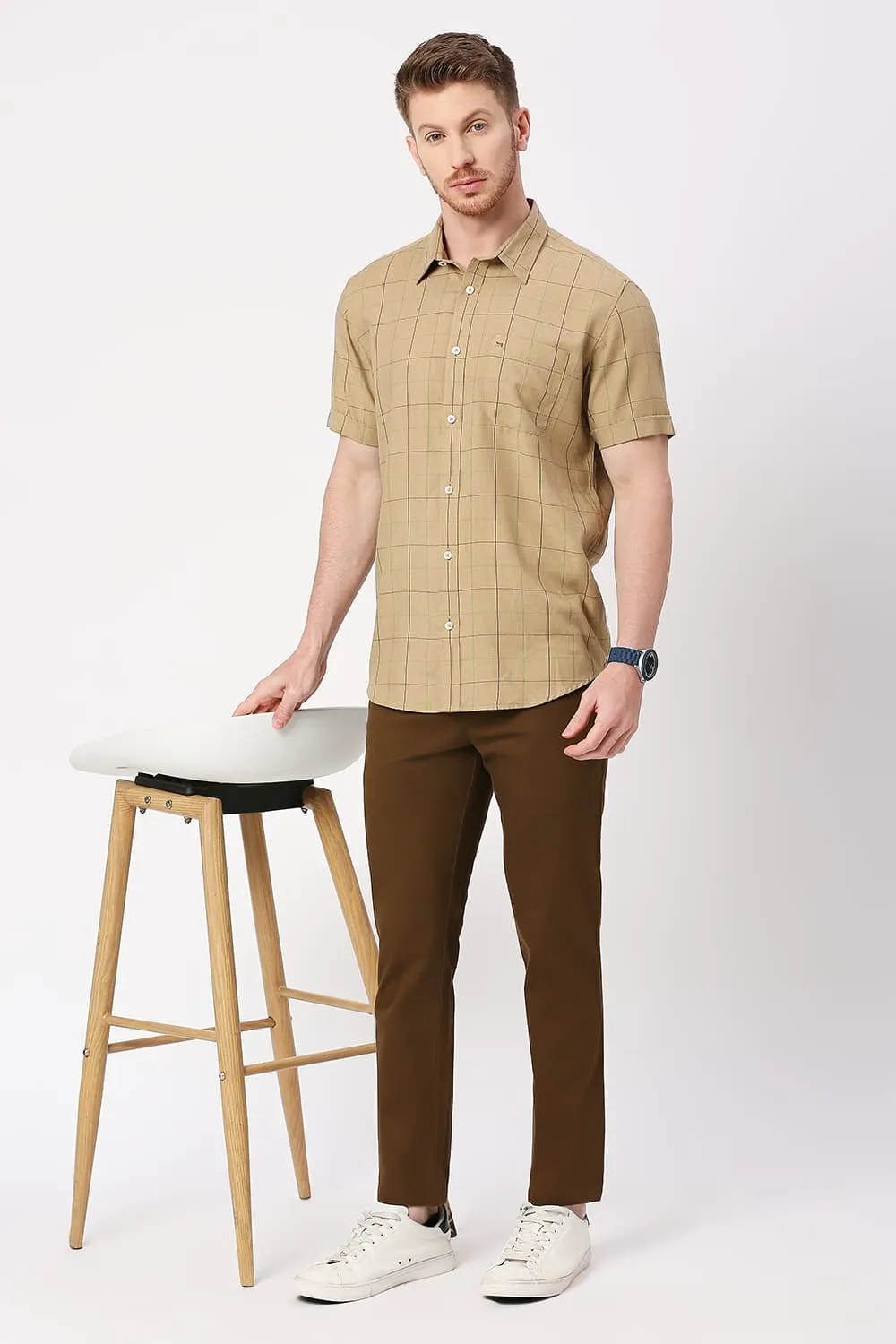 Slim Fit Polyester Viscose Melange Checks Halfsleeves Shirt